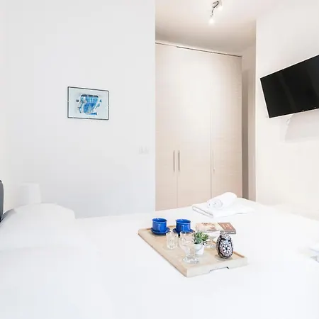 Easylife - Luminosa E Comoda Residenza Con Balcone Milan Exterior photo